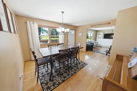 7524 58th St NE Rochester MN 55906