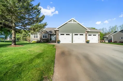 4201 Rue De Frenchman NE Alexandria MN 56308