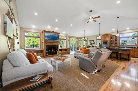 4201 Rue De Frenchman NE Alexandria MN 56308