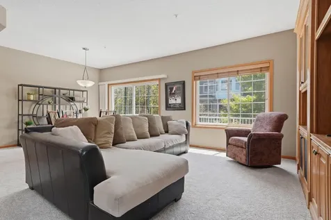 944 Fairfield Way Minnetonka MN 55305
