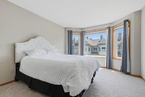 944 Fairfield Way Minnetonka MN 55305
