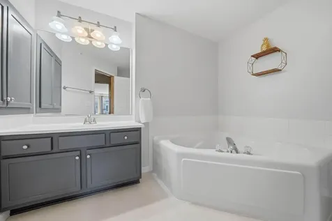 944 Fairfield Way Minnetonka MN 55305