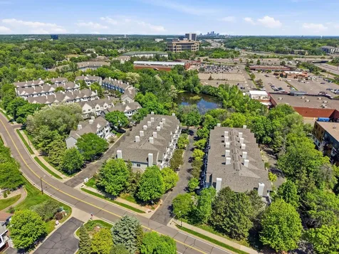 944 Fairfield Way Minnetonka MN 55305