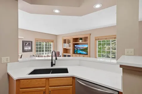 944 Fairfield Way Minnetonka MN 55305