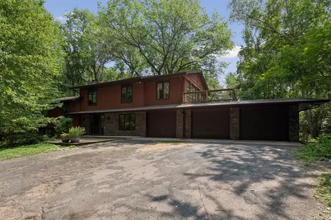 34 N Oaks Road North Oaks MN 55127