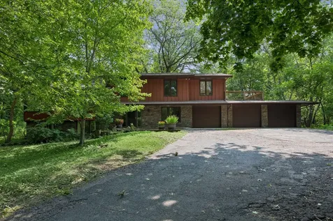 34 N Oaks Road North Oaks MN 55127