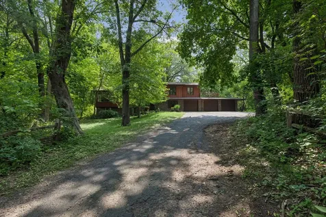 34 N Oaks Road North Oaks MN 55127