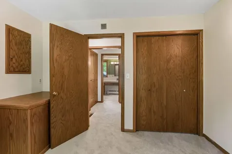 34 N Oaks Road North Oaks MN 55127