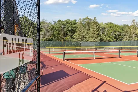 34 N Oaks Road North Oaks MN 55127