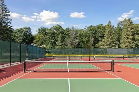 34 N Oaks Road North Oaks MN 55127