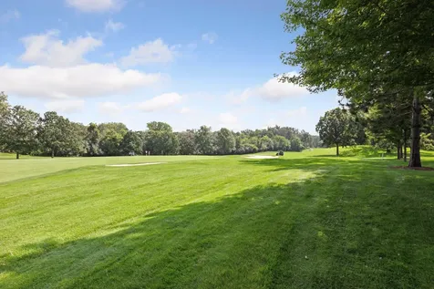 34 N Oaks Road North Oaks MN 55127
