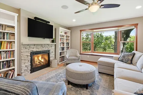 7109 Heatherton Trail Edina MN 55435