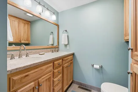 7109 Heatherton Trail Edina MN 55435