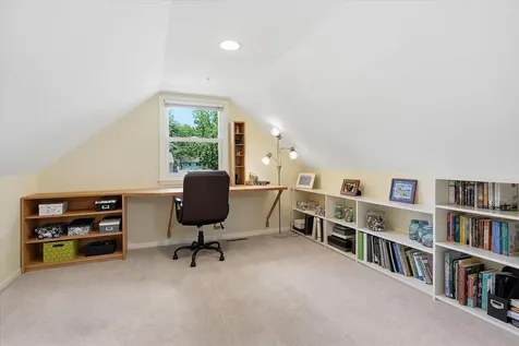 7109 Heatherton Trail Edina MN 55435