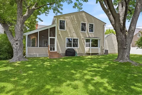 7109 Heatherton Trail Edina MN 55435