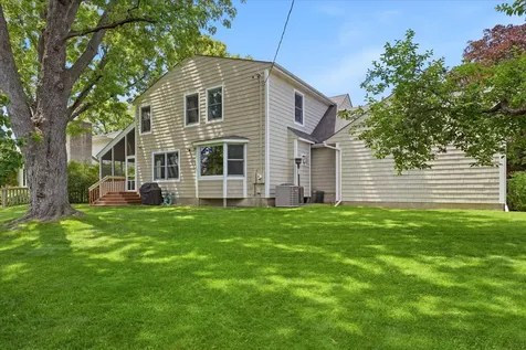 7109 Heatherton Trail Edina MN 55435