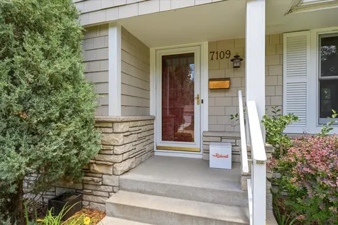7109 Heatherton Trail Edina MN 55435