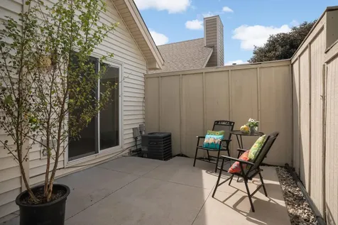 1390 Granada Trail N Oakdale MN 55128