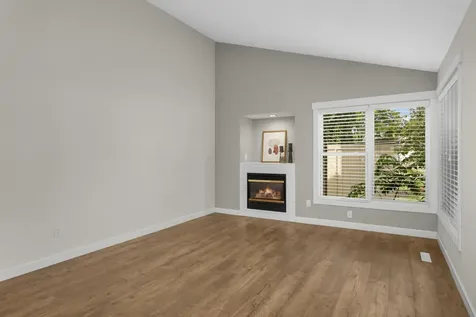 1390 Granada Trail N Oakdale MN 55128