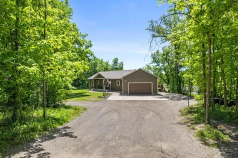 8259 Barton Avenue NW Buffalo MN 55313