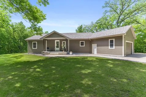 8259 Barton Avenue NW Buffalo MN 55313