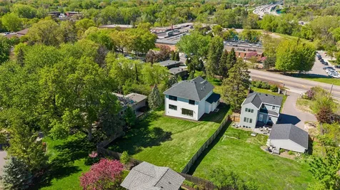 5319 Glenwood Avenue Golden Valley MN 55422