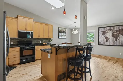 4302 Mccoll Drive Savage MN 55378