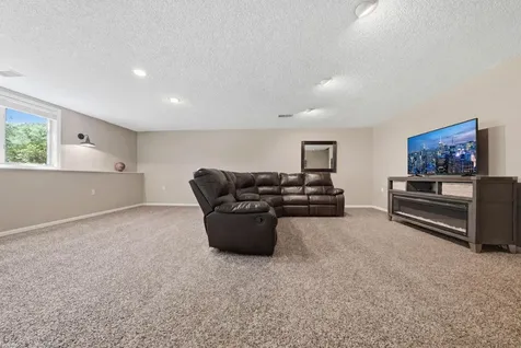 9644 Tree Farm Road Eden Prairie MN 55347