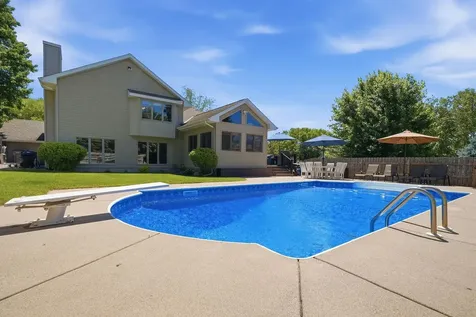 9644 Tree Farm Road Eden Prairie MN 55347
