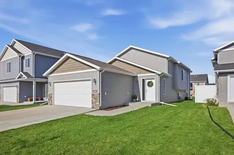 2742 Divide Street W West Fargo ND 58078