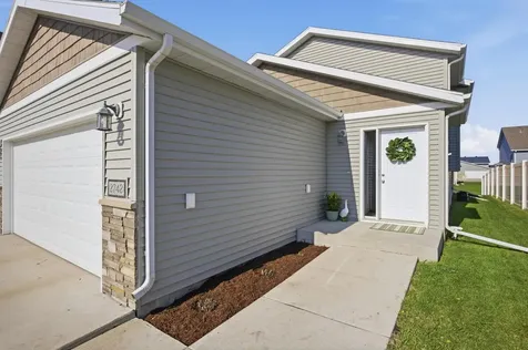 2742 Divide Street W West Fargo ND 58078