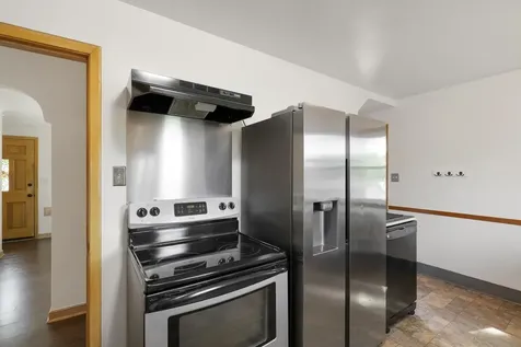 582 36 1/2 Avenue NE Minneapolis MN 55418