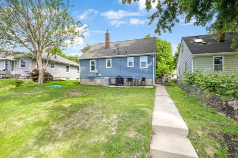 582 36 1/2 Avenue NE Minneapolis MN 55418