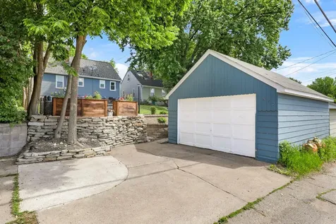 582 36 1/2 Avenue NE Minneapolis MN 55418