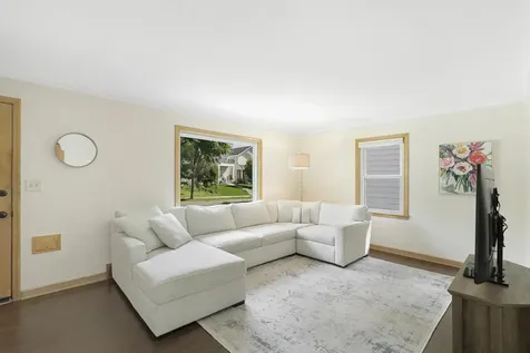 582 36 1/2 Avenue NE Minneapolis MN 55418