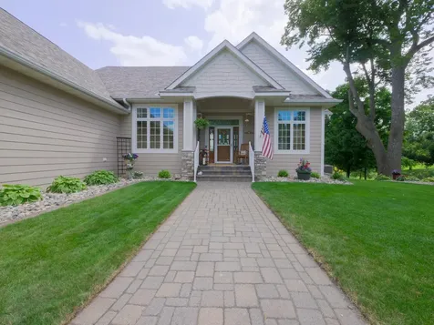 4424 Donway Drive NE Alexandria MN 56308