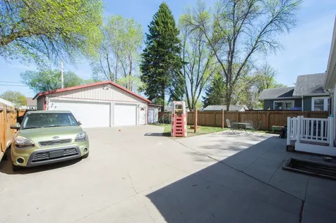 906 14th Street N Moorhead MN 56560