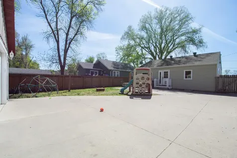 906 14th Street N Moorhead MN 56560