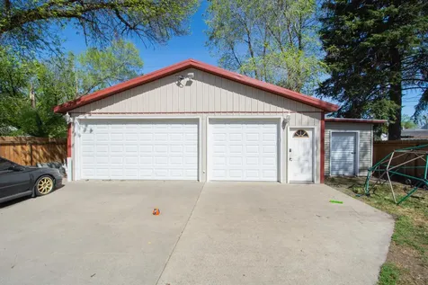 906 14th Street N Moorhead MN 56560