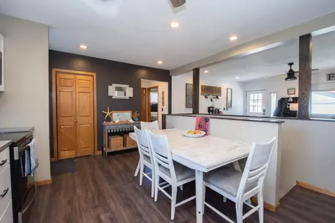 906 14th Street N Moorhead MN 56560