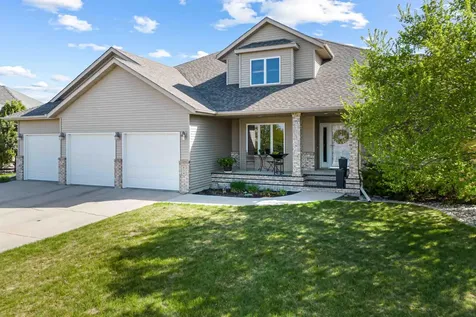 854 32nd Street S Moorhead MN 56560