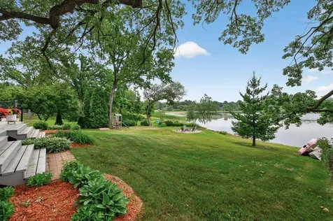 7805 Gloria Circle Mounds View MN 55112