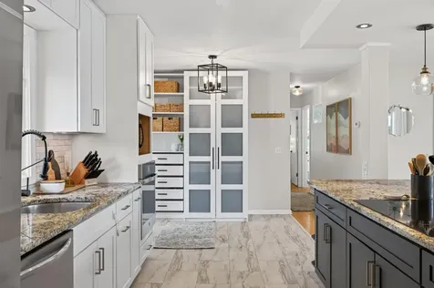 7805 Gloria Circle Mounds View MN 55112