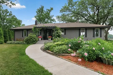 7805 Gloria Circle Mounds View MN 55112