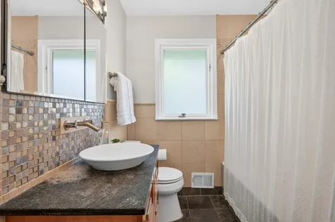 7805 Gloria Circle Mounds View MN 55112