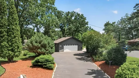 7805 Gloria Circle Mounds View MN 55112