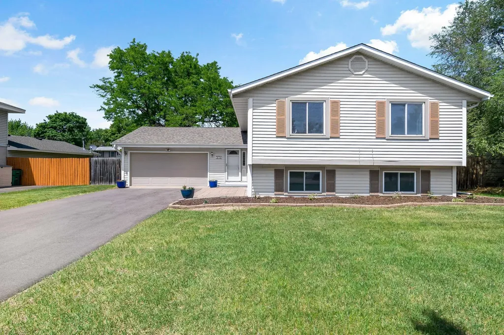 3732 81st Avenue N Brooklyn Park MN 55443