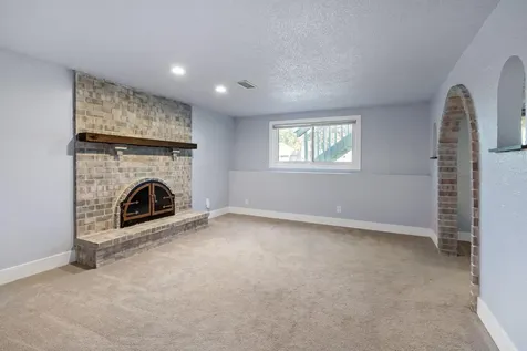 3732 81st Avenue N Brooklyn Park MN 55443