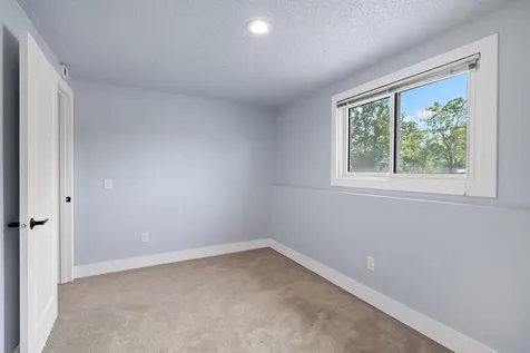 3732 81st Avenue N Brooklyn Park MN 55443
