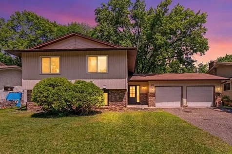 6748 81st Avenue N Brooklyn Park MN 55445